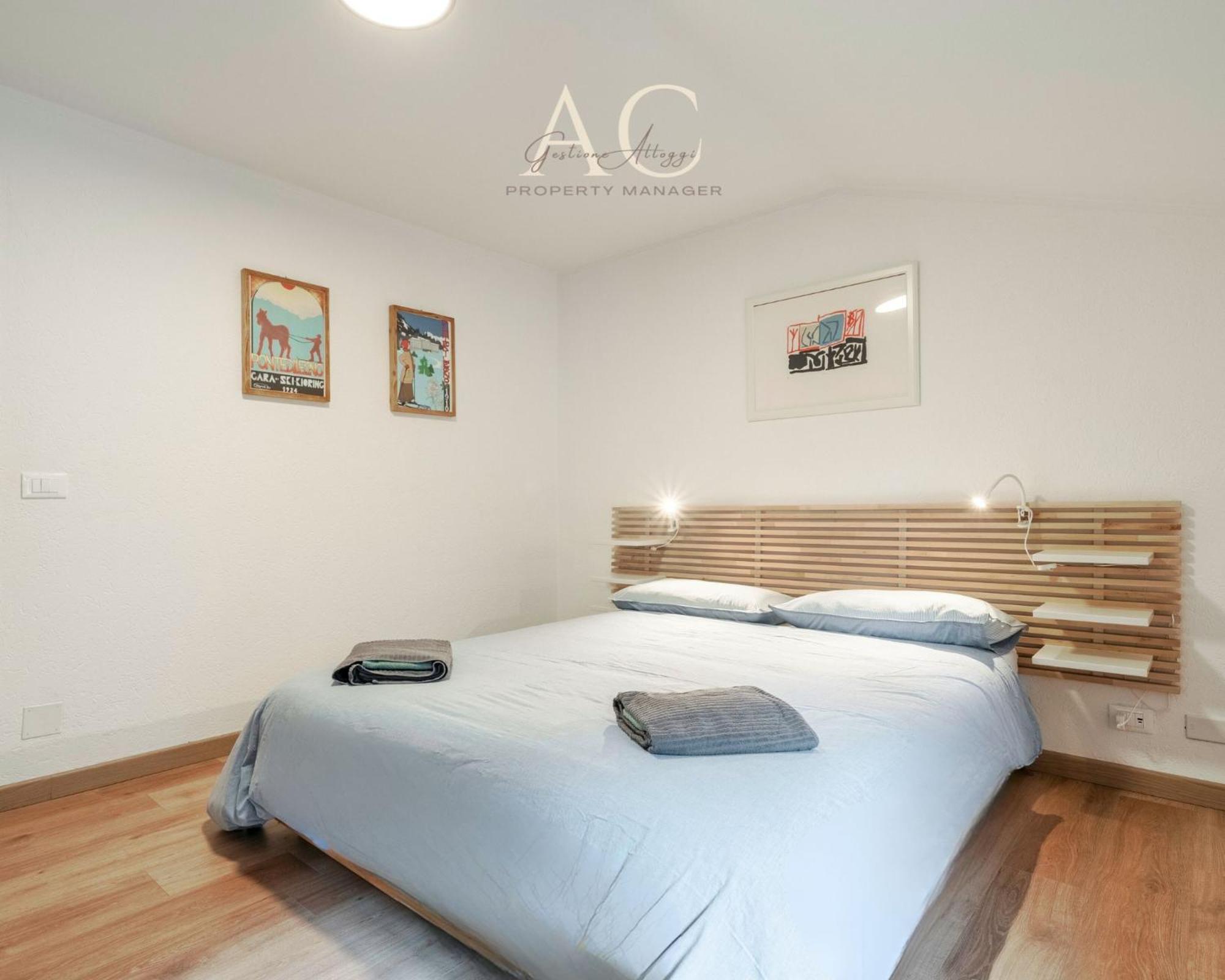 Apartment Square