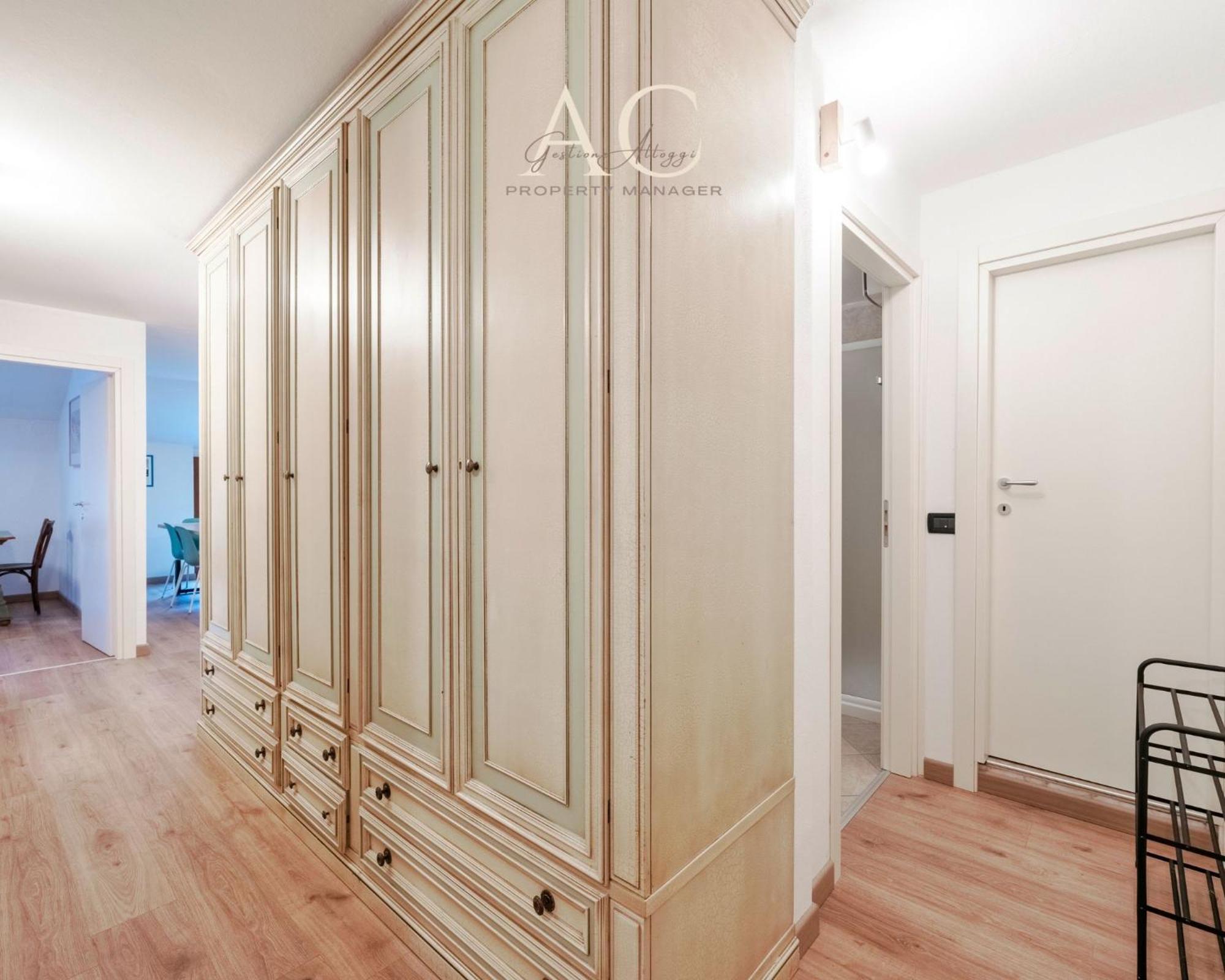 Apartment Square